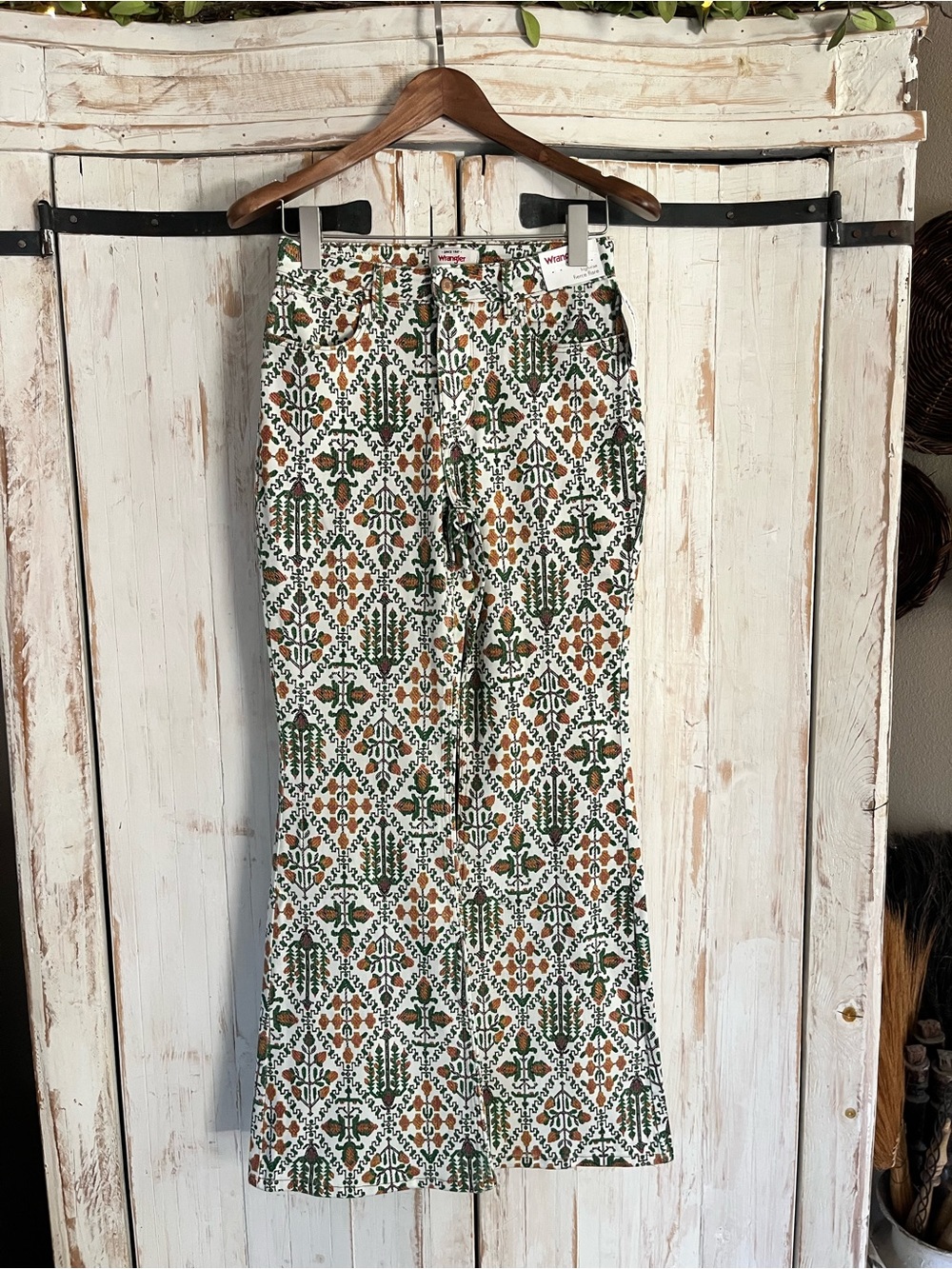 Wrangler high rise fierce flare bohemian vintage tapestry inspired print jeans - Picture 5 of 9